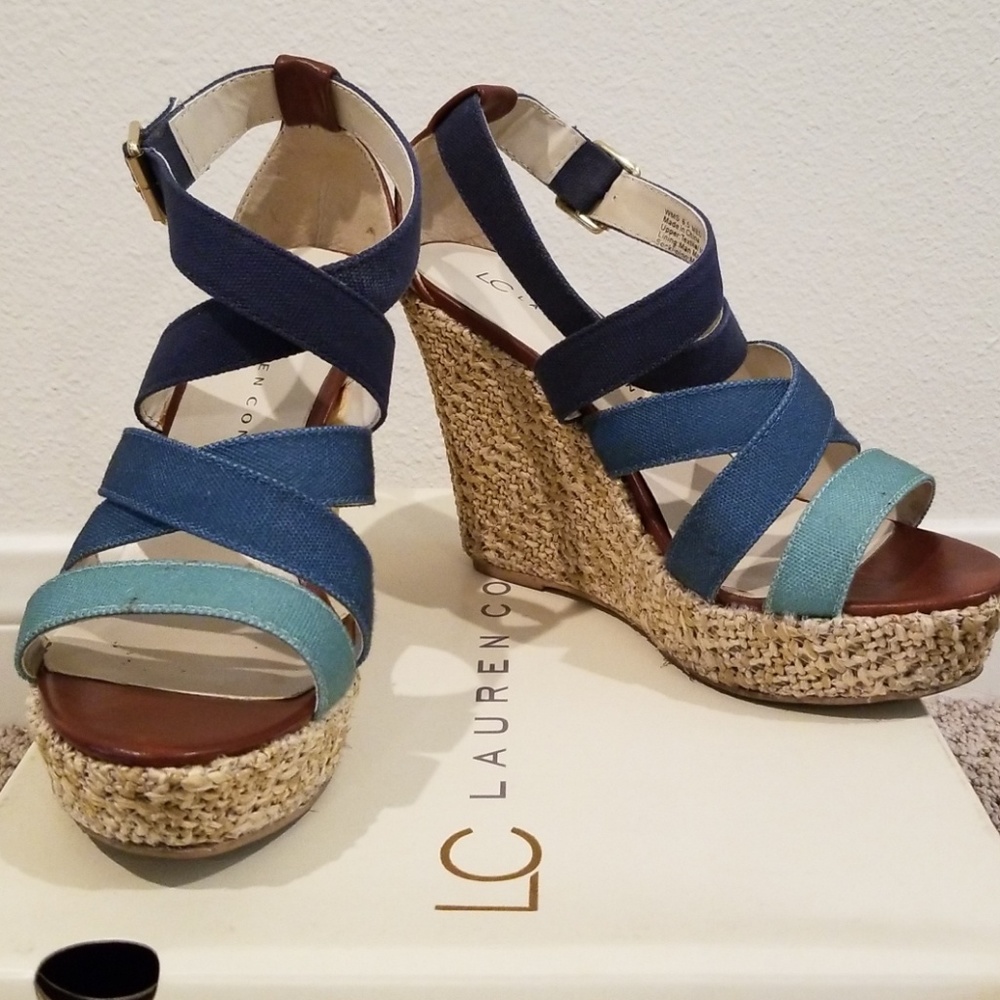 LC Lauren Conrad Blue Ombre Wedges